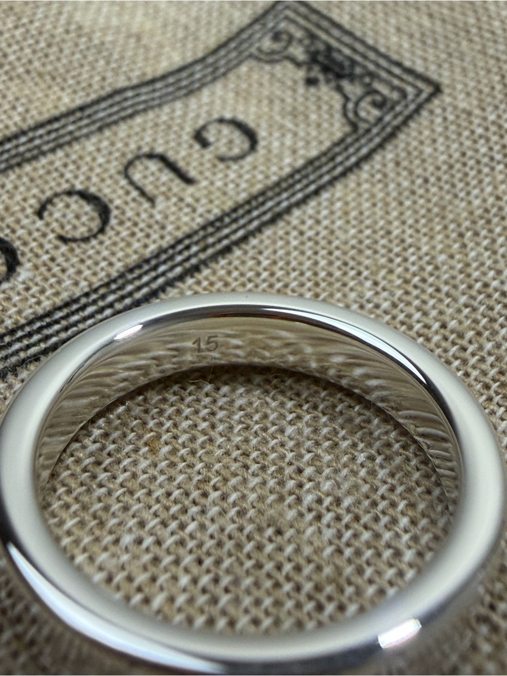 Gucci Silver Signature GG Ring - Picture 4 of 7